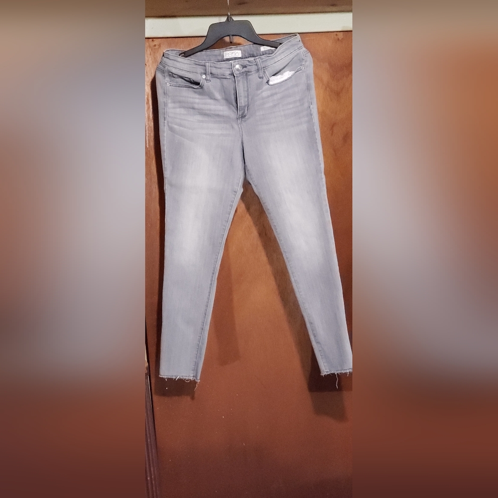 Womens skinny raw hem size 10